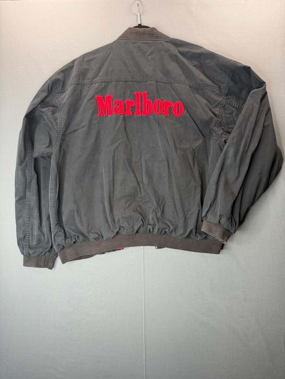 Vintage 90s Marlboro Reversible Black and Red Bomber Jacket (Broken Zip)